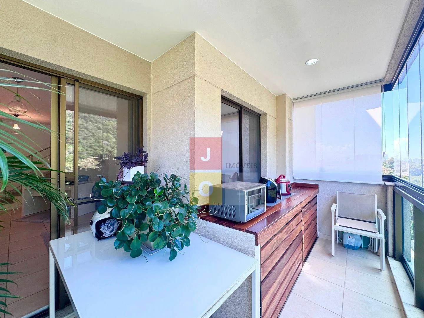 160 m² penthouse with 3 bedrooms and 2 en-suites — photo 49