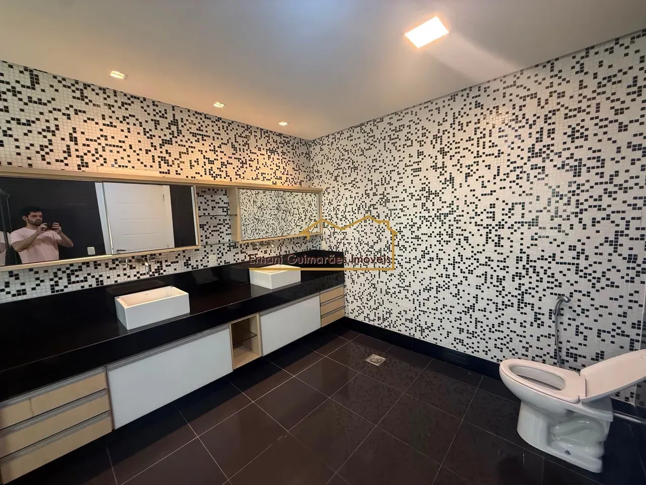 Будинок на 5 спалень з інтегрованою кухнею та балконом — photo 31
