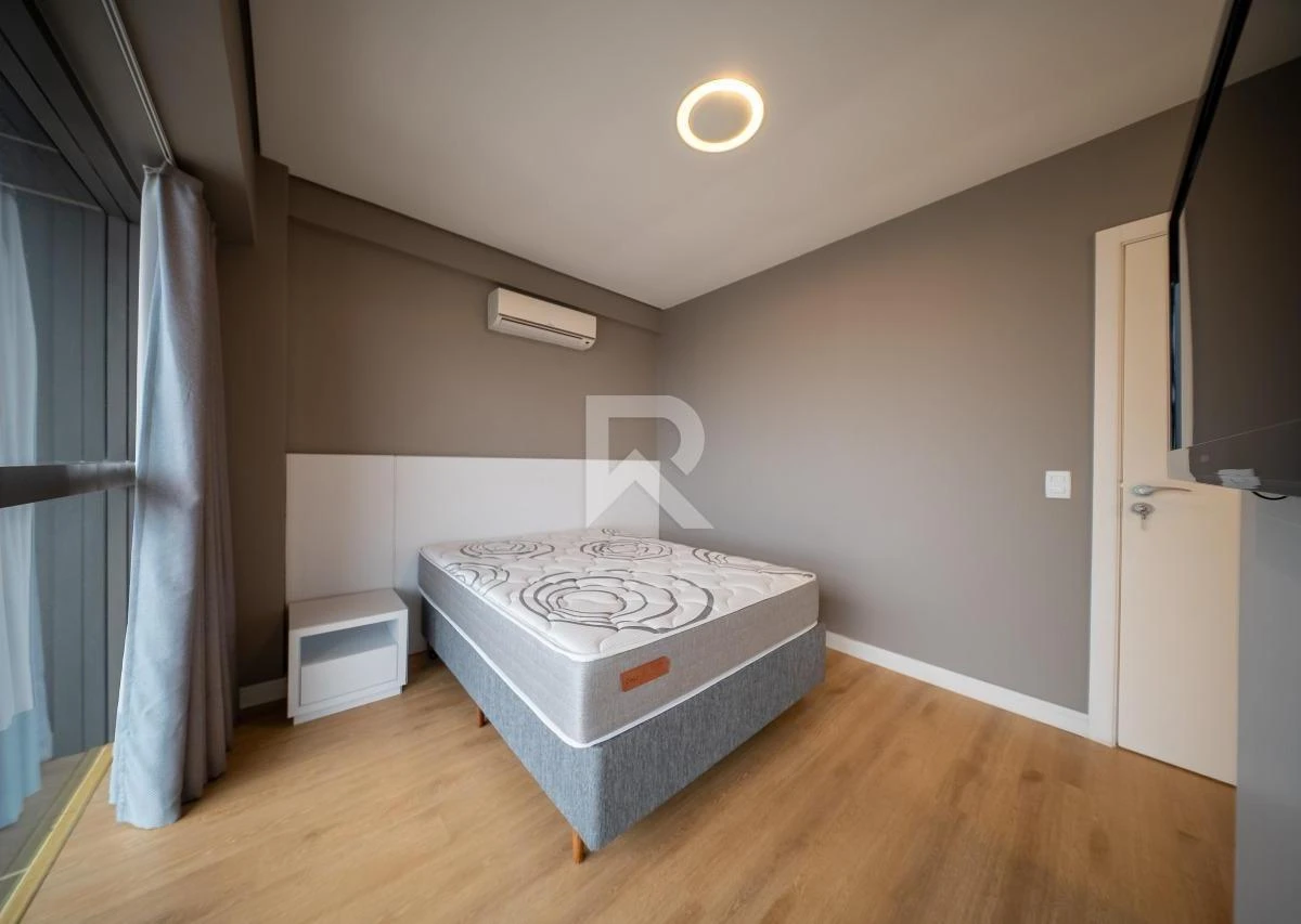 Floor-to-ceiling windows in a 2-bedroom apartment, 109 m² — photo 3