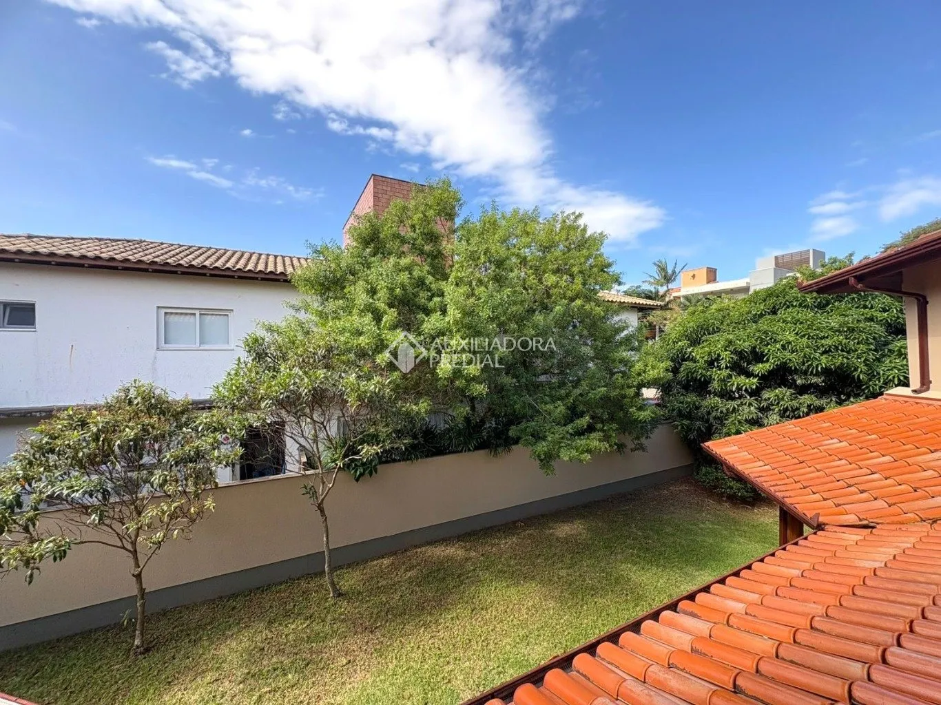 Closed-condominium house with 4 bedrooms and 3 bathrooms — photo 16