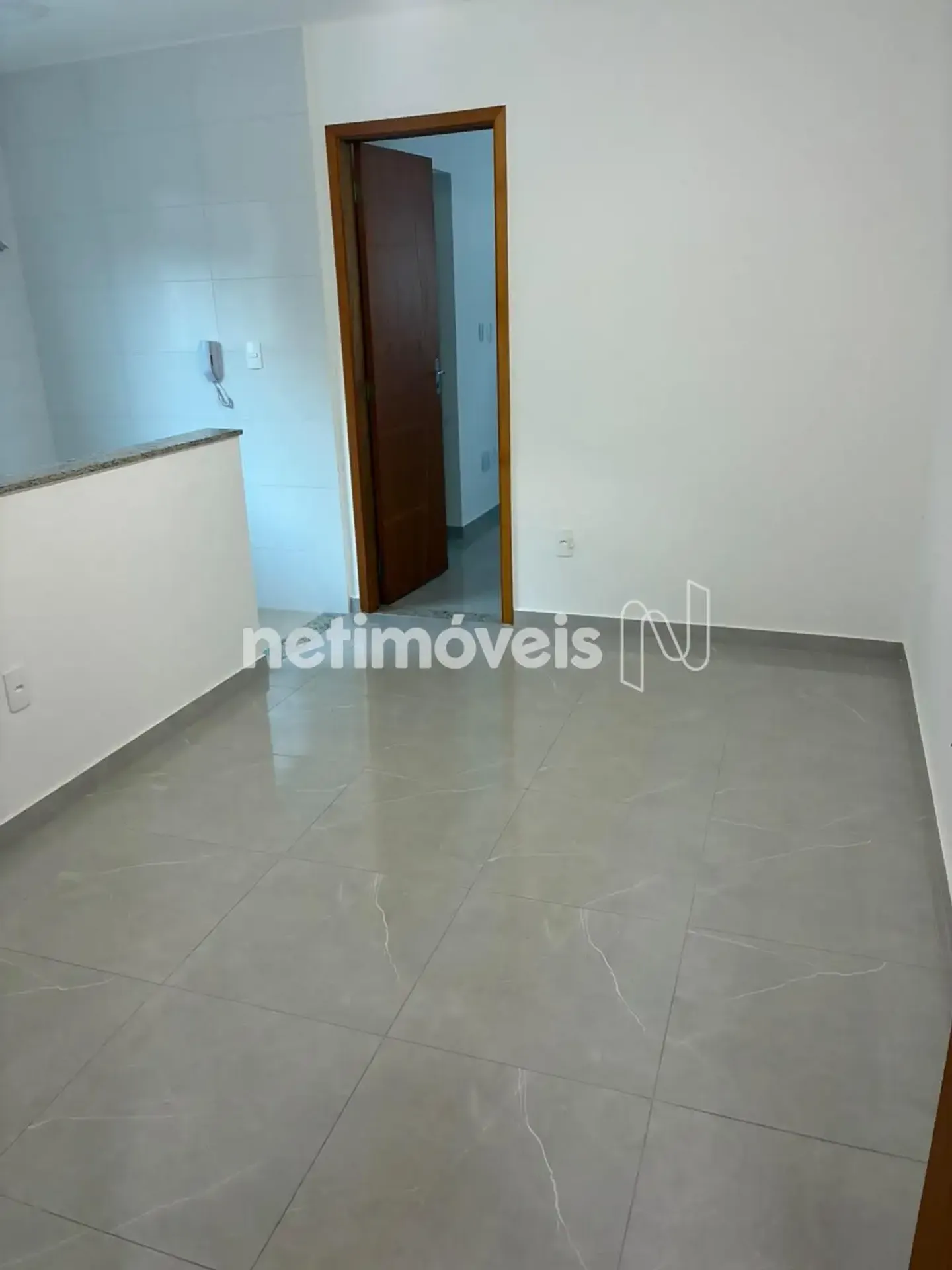 Ground-floor 1-bedroom apartment with open-plan kitchen — photo 8