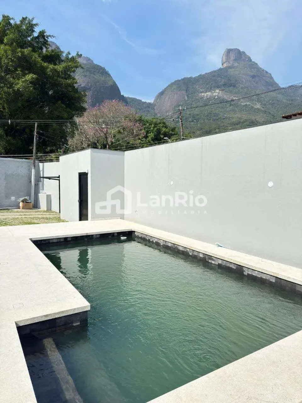 Casa com 4 quartos e 5 banheiros, 4 vagas e varanda — photo 20
