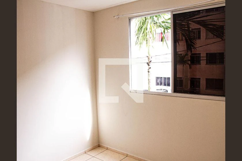 Apartamento sem mobília com 2 banheiros e box de vidro — photo 16
