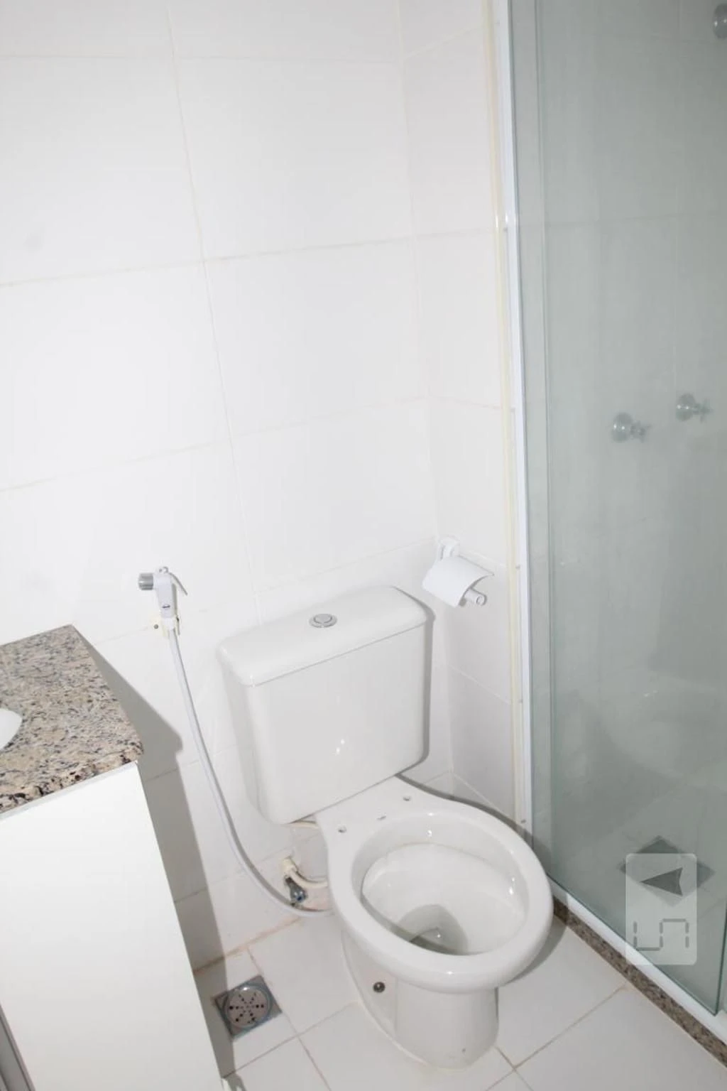 2-bedroom apartment in a building with a pool — photo 29
