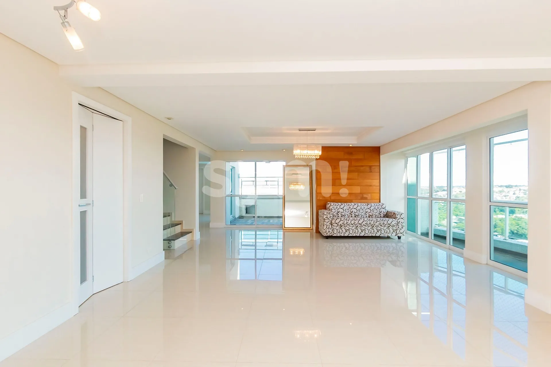 Duplex penthouse with 4 en-suite bedrooms and 391 m²
