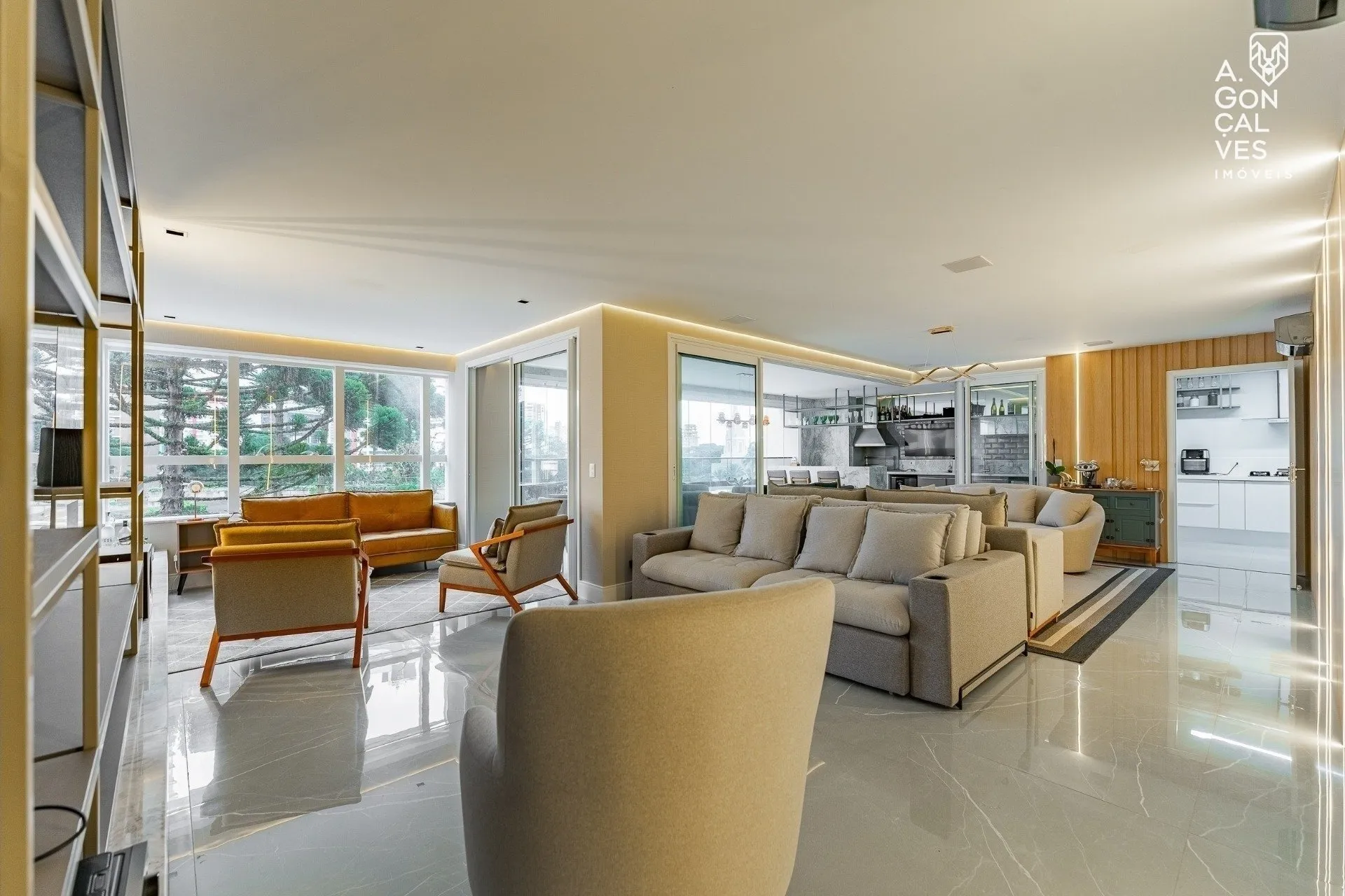 Мебльована квартира 260 м² з 4 спальнями з власними ваннами — photo 22