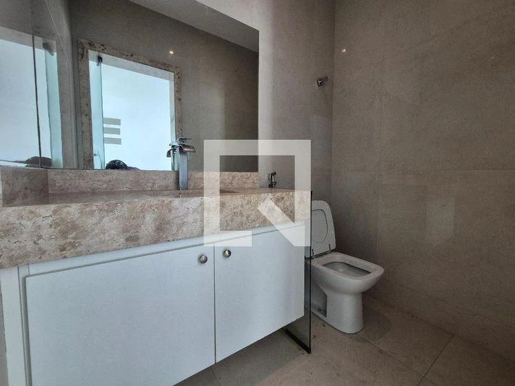 Floor-to-ceiling windows in a 4-bedroom house, 430 m² — photo 27