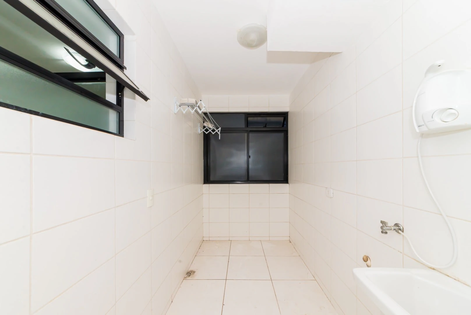 Apartamento com piso de madeira ou laminado, Cabral — photo 14