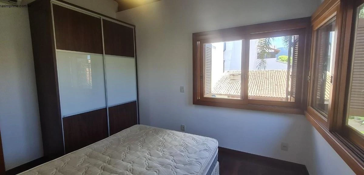 Casa con espacio de home office en Florianópolis — photo 23