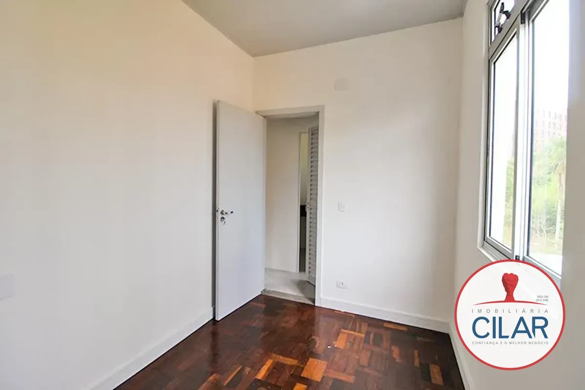 3-bedroom apartment with wood or laminate floors in Curitiba — photo 20