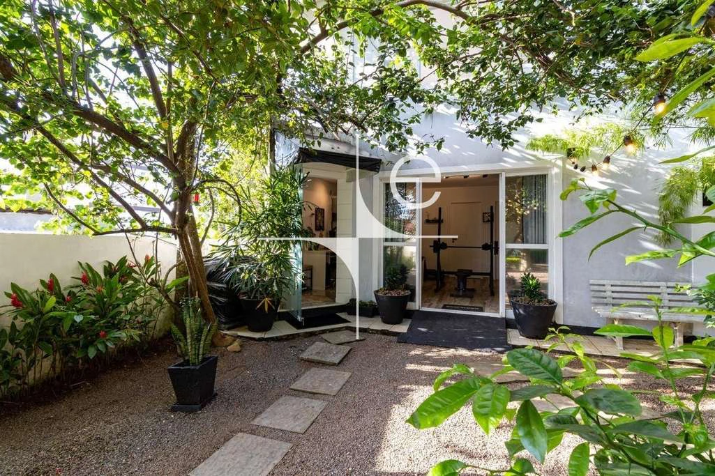 Будинок на 4 спальні 380 м² з пральною зоною — photo 2