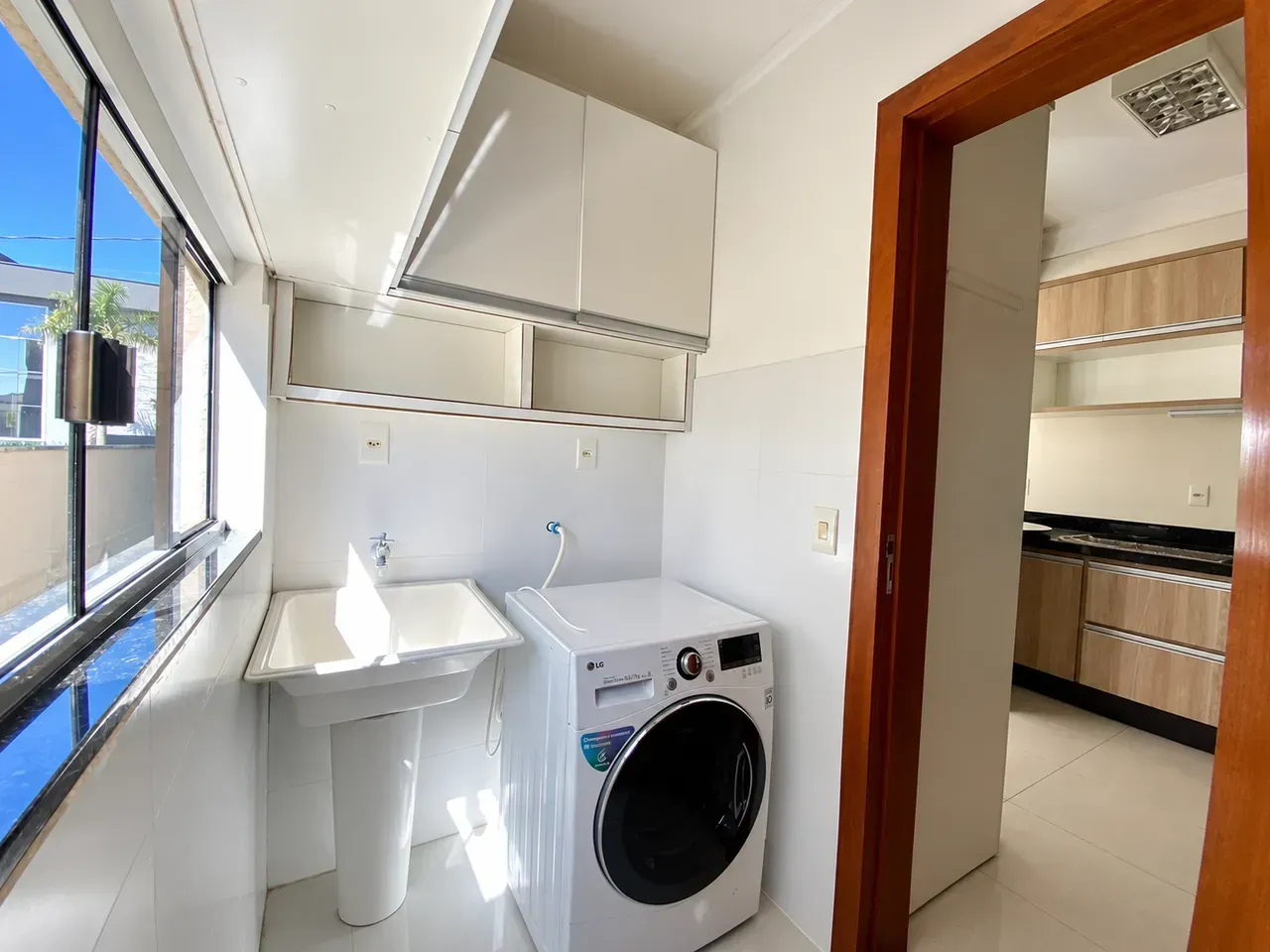Washing machine in a 4-bedroom house, 223 m² — photo 7