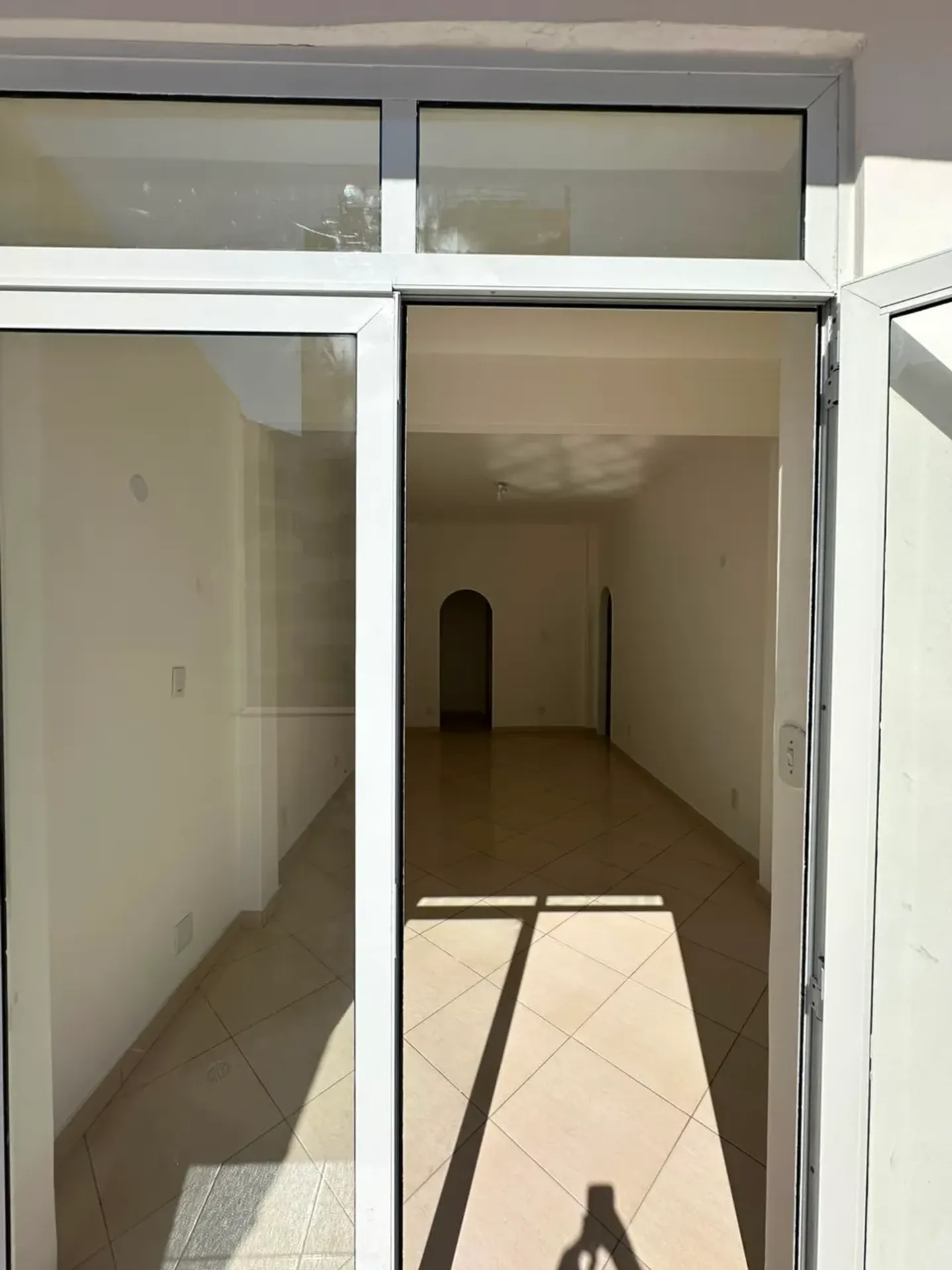 Apartment with 2 bedrooms, 2 bathrooms and balcony — photo 42