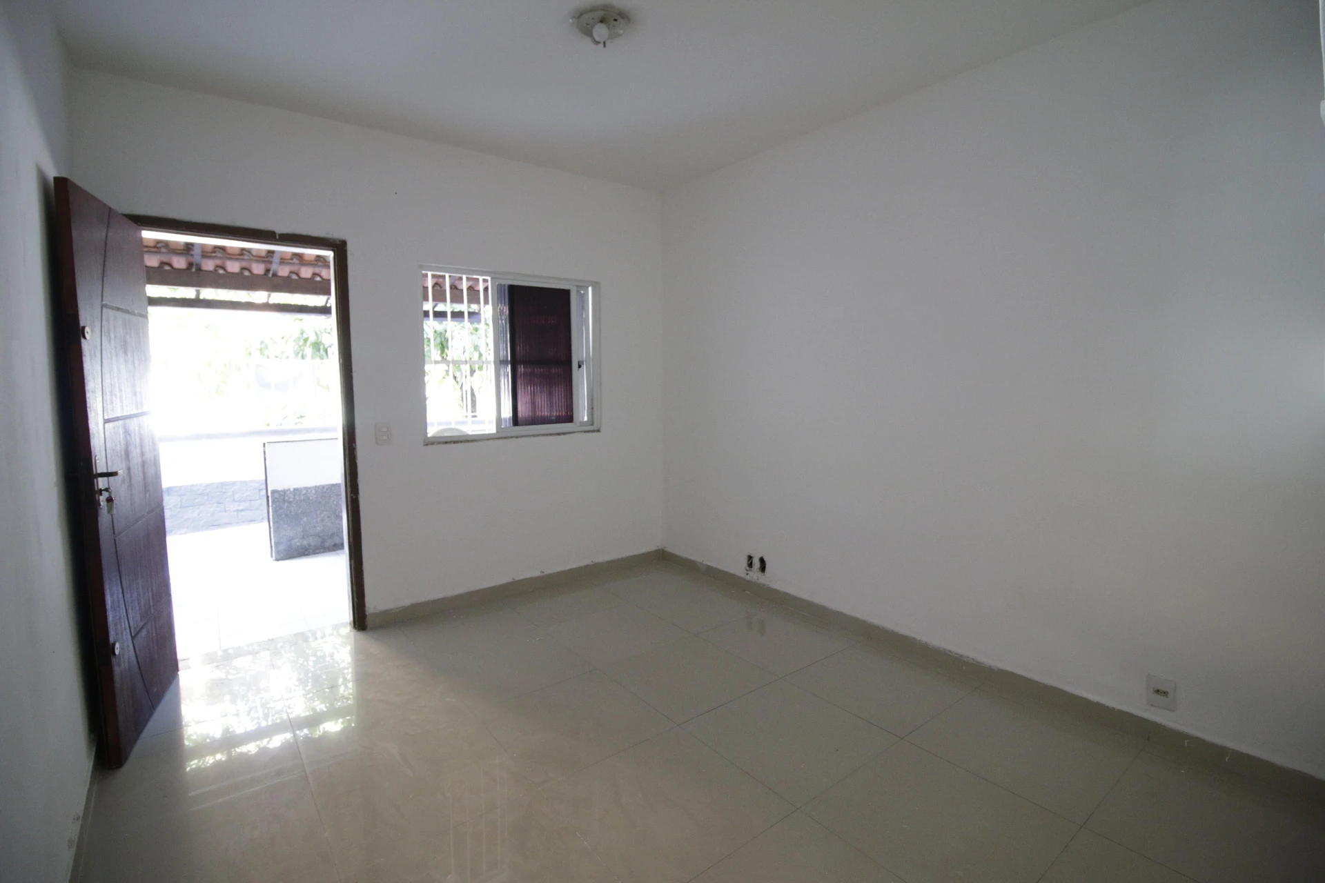 Casa sem mobília com 2 quartos e varanda — photo 37