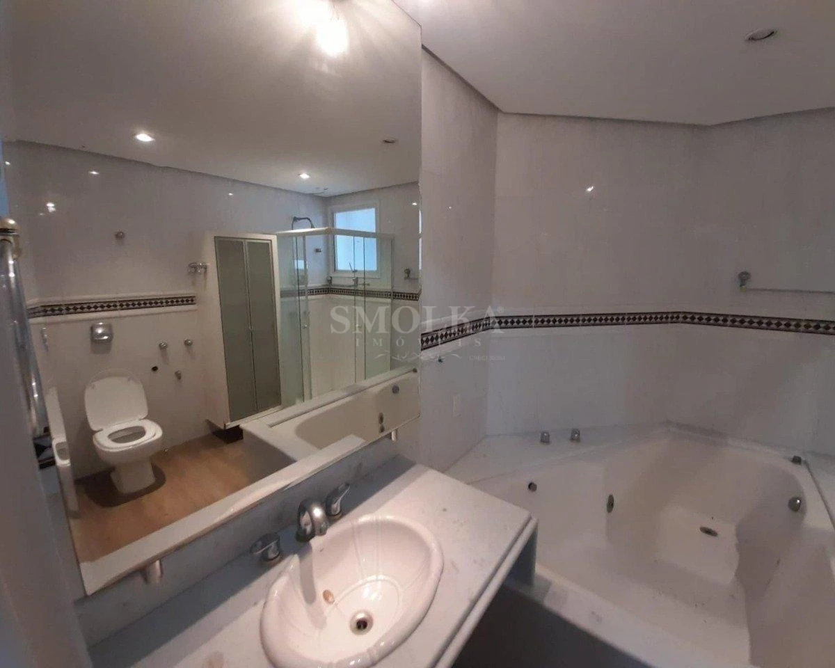 Ванна та 4 спальні: квартира 255 м² — photo 9