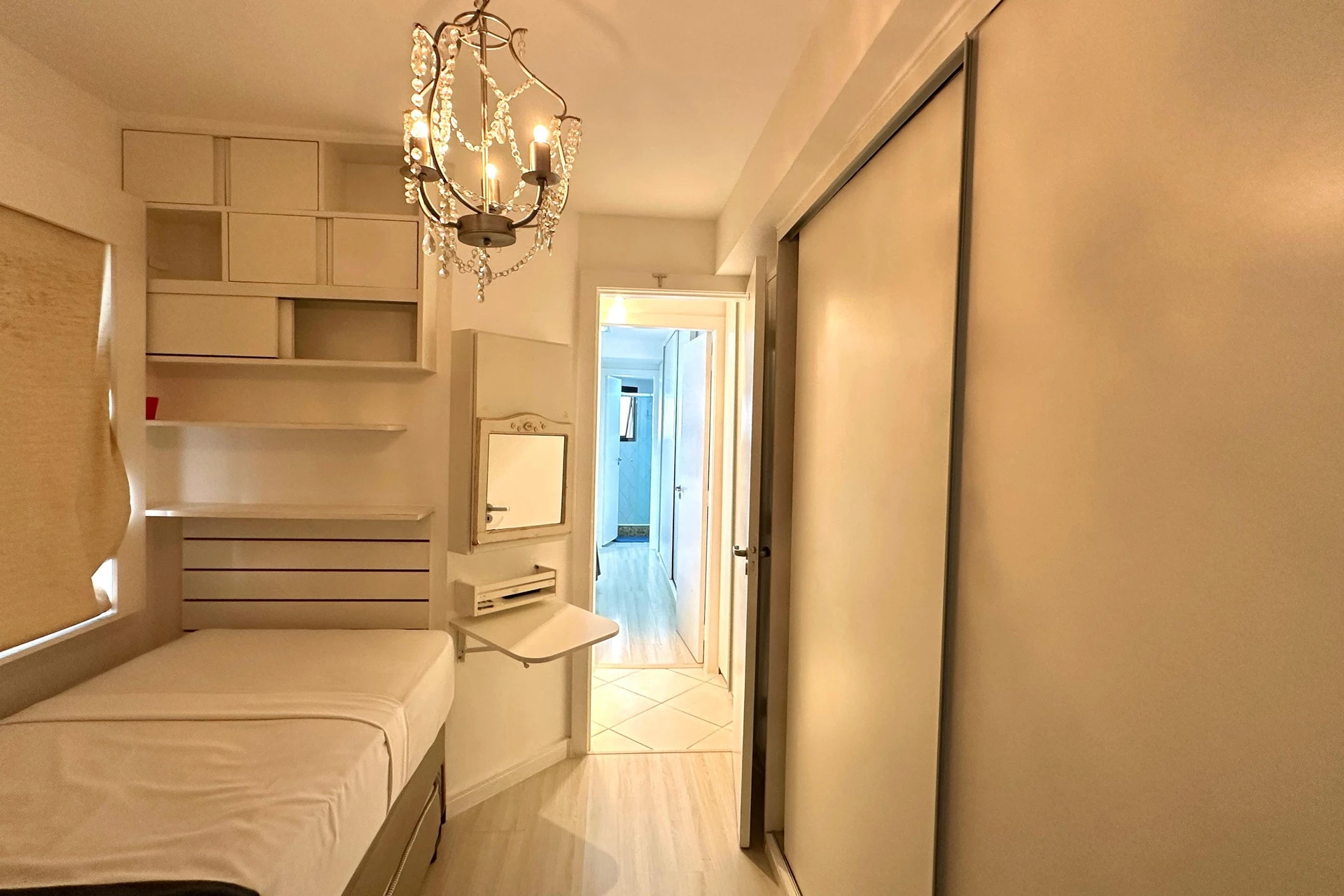 Furnished apartment with an open kitchen and 2 en-suite bedrooms — photo 10