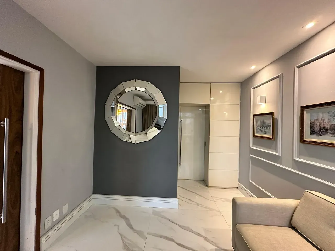 Furnished 250 m² apartment with 4 bedrooms and 5 bathrooms — photo 4