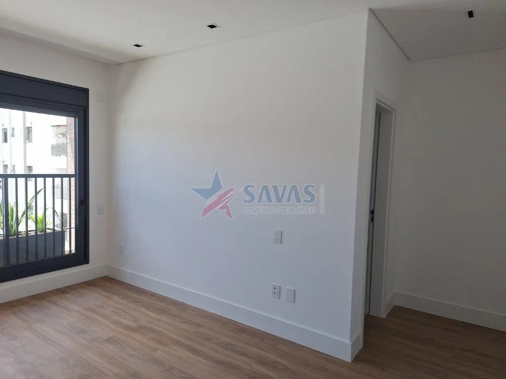 3-bedroom apartment in a building with a coworking space — photo 21