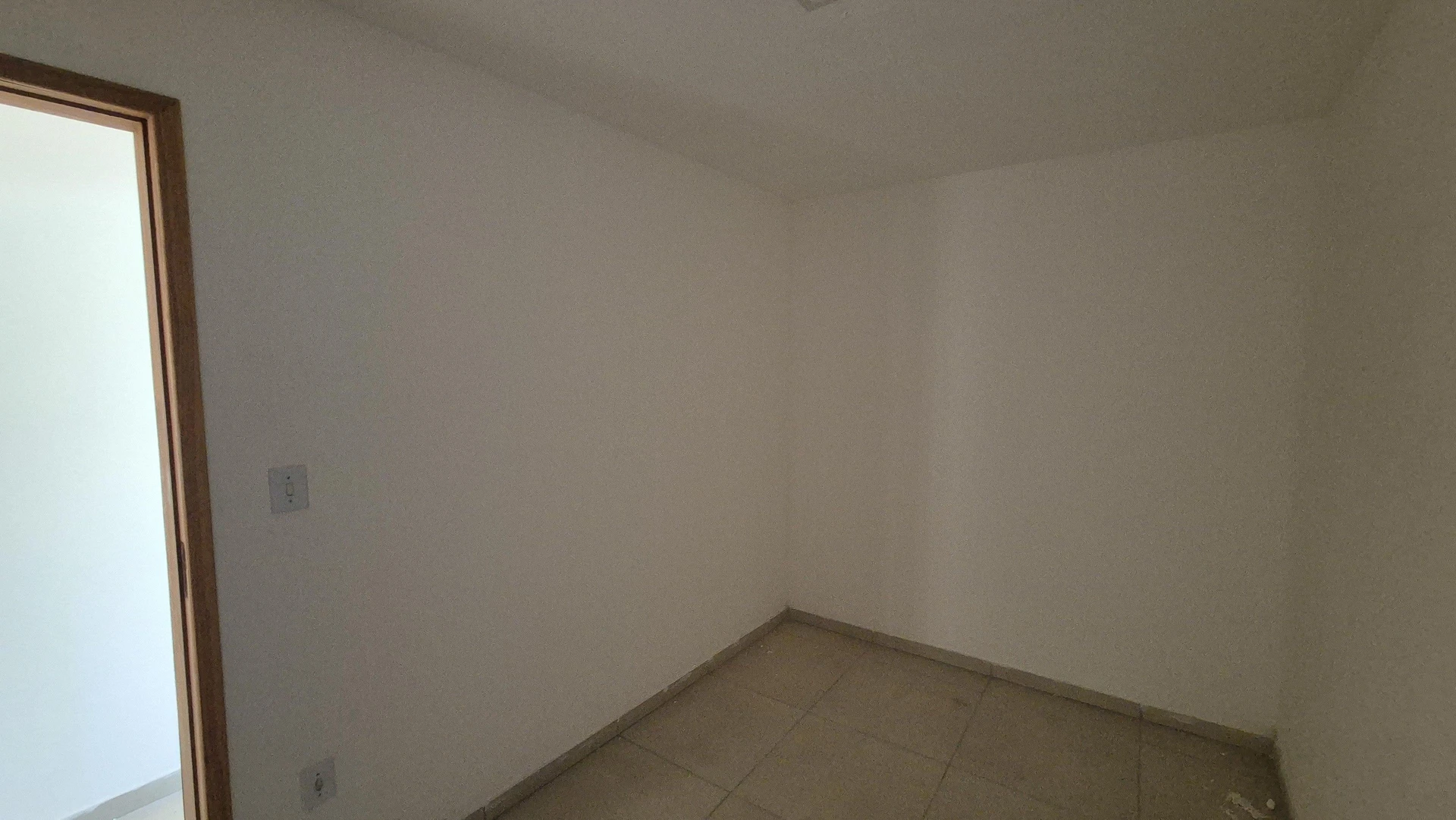 2-bedroom apartment with 1 bathroom and parking — photo 5