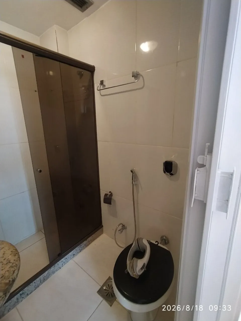 2-bedroom apartment with 2 bathrooms and a balcony — photo 13