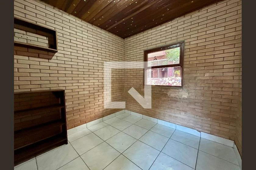 Apartamento amueblado de 2 habitaciones con jardín privado — photo 9