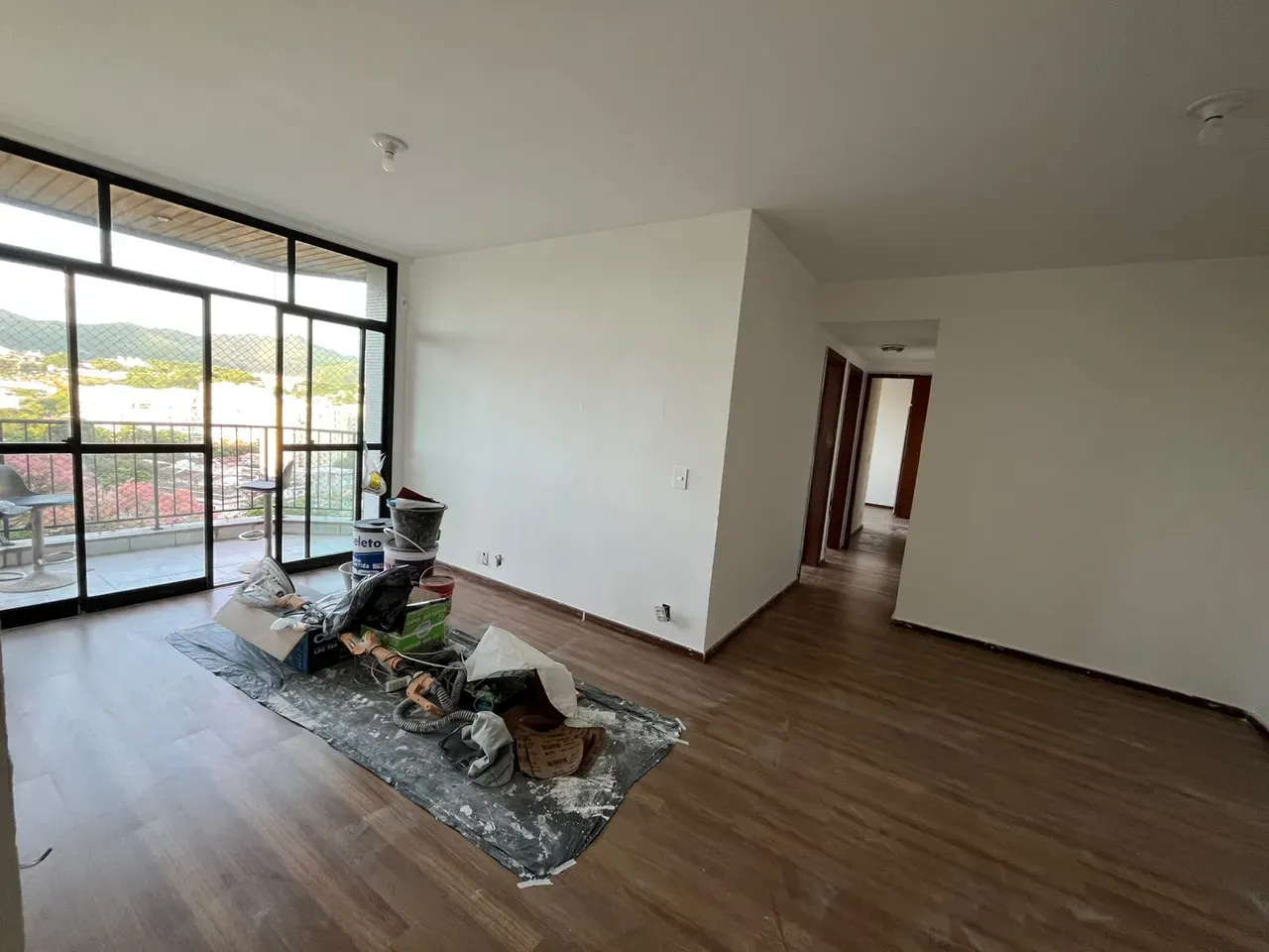 Apartment on the 10th floor with wood or laminate floors — photo 14