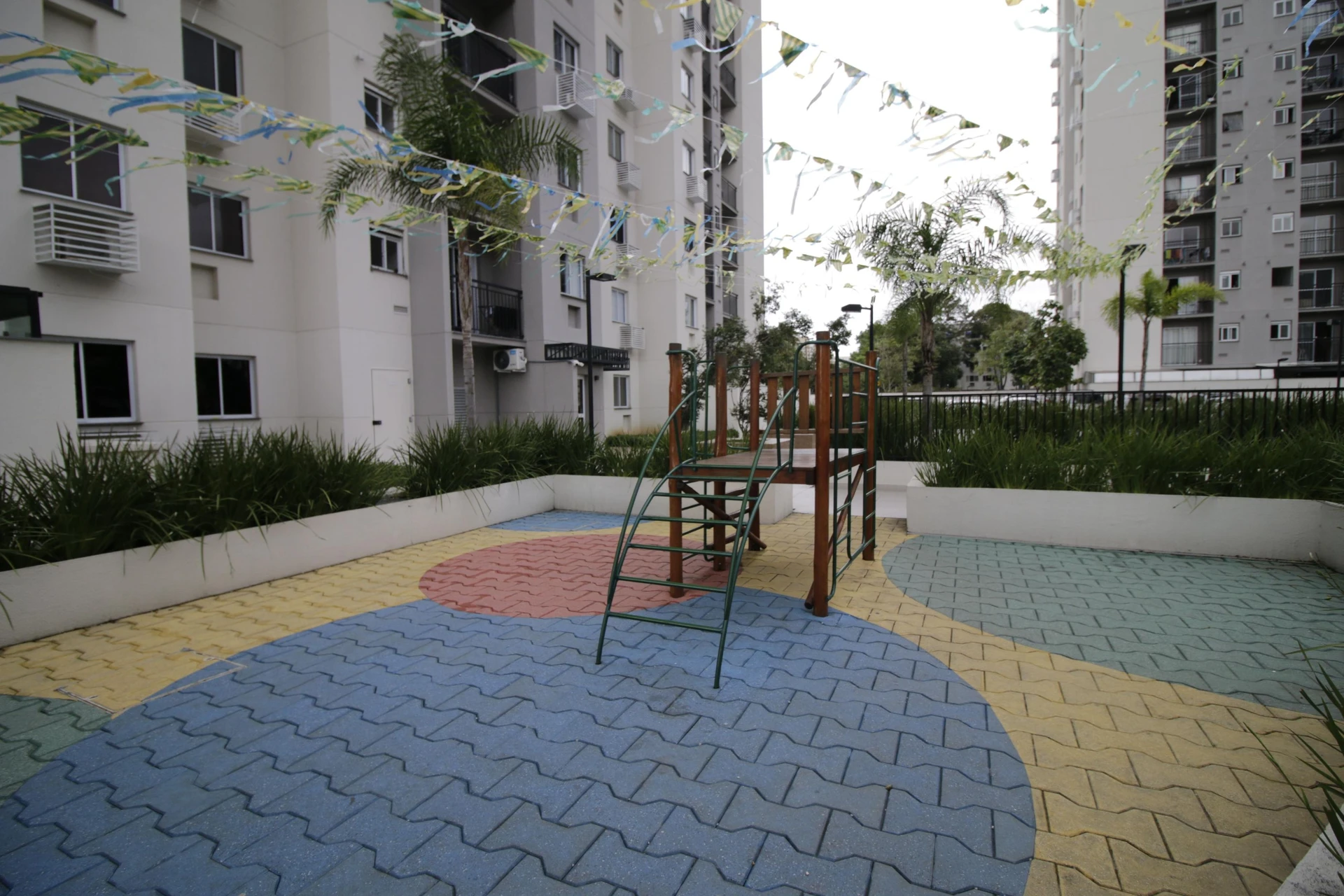 Apartamento mobiliado com 2 quartos e varanda — photo 29