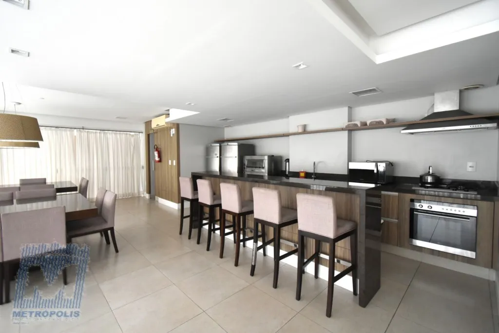 2-bedroom apartment with a mountain view in Florianópolis — photo 2