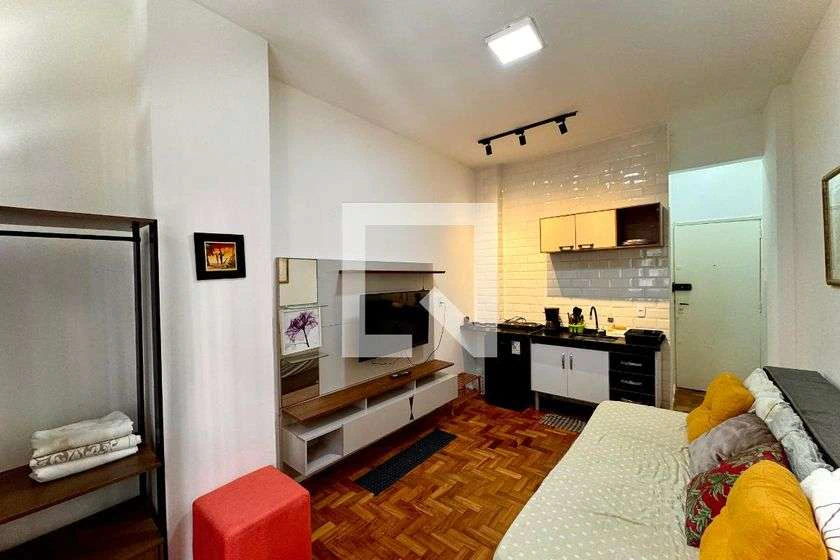 Furnished 24 m² studio with 1 bedroom and 1 bathroom — photo 6