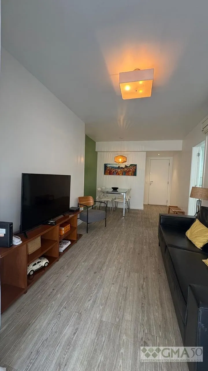 Apartamento com 2 quartos, 2 banheiros e varanda — photo 8