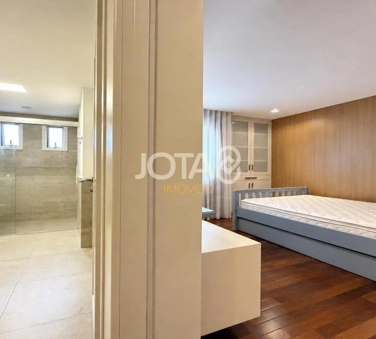 Apartment, 442 m², with a walk-in closet — photo 25