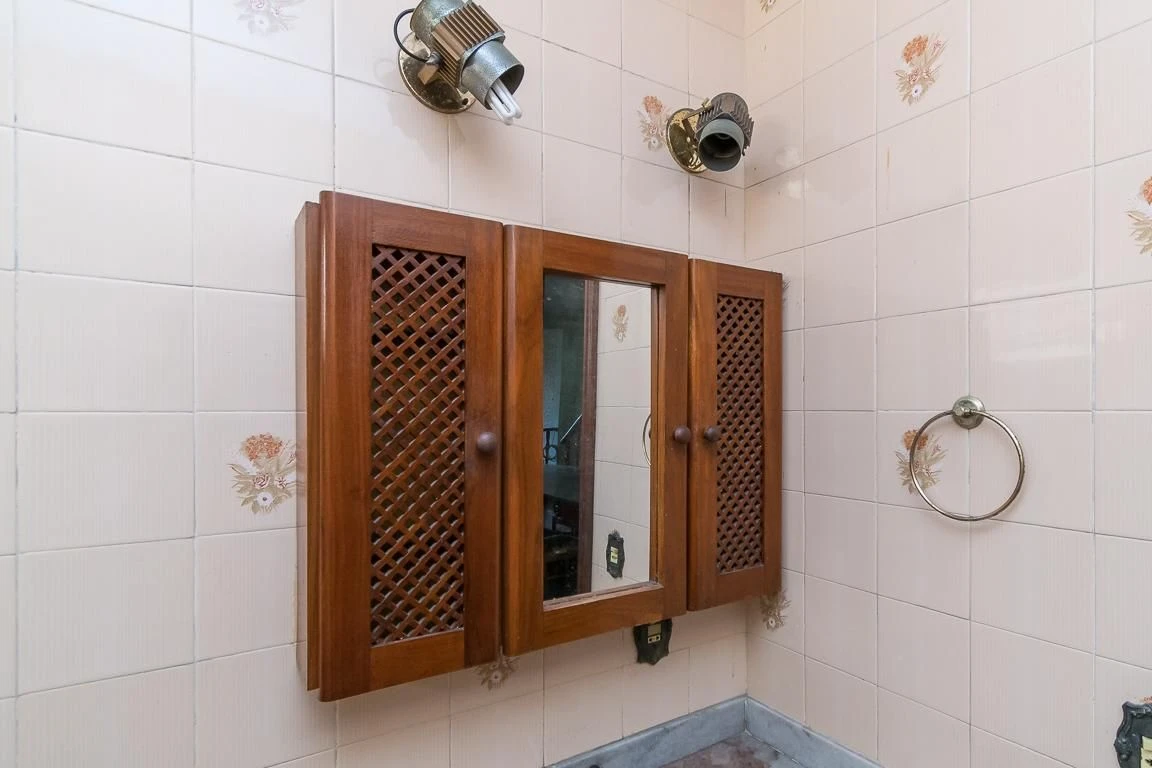 Casa sem mobília com 4 quartos e varanda — photo 65