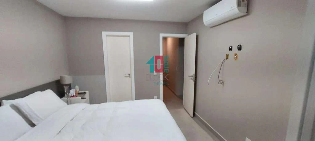 Furnished apartment with 3 en-suite bedrooms and 2 spots — photo 15