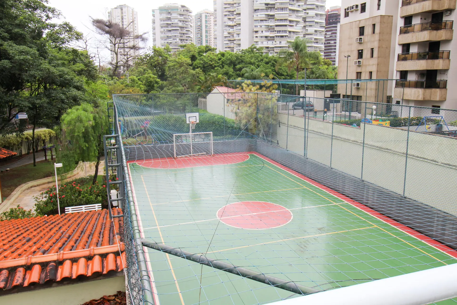 Apartamento mobiliado com 2 quartos e varanda envidraçada — photo 44
