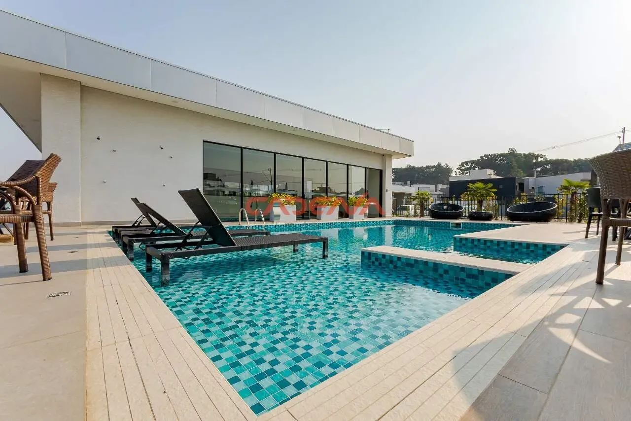 Balcony with a grill in a 3-bedroom house, 128 m² — photo 27