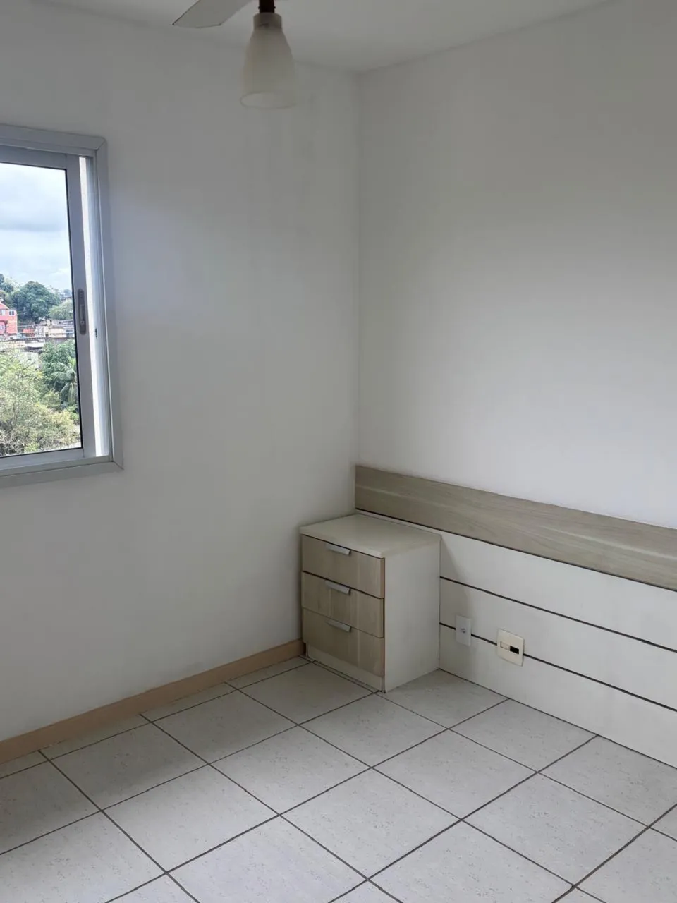Apartamento vazio com 2 quartos e varanda — photo 7