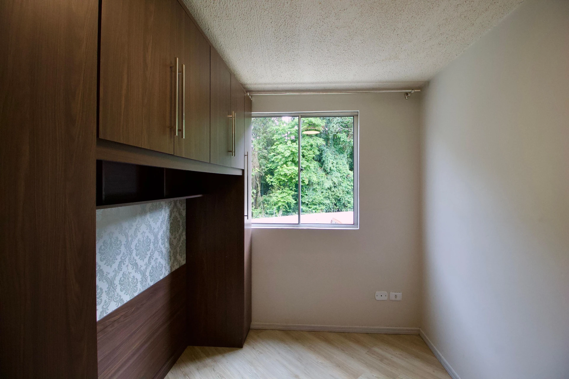 Washing machine in a 2-bedroom apartment, 48 m² — photo 4
