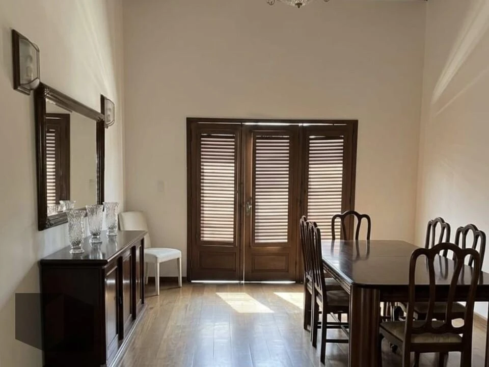 4-bedroom house with a home office — photo 6