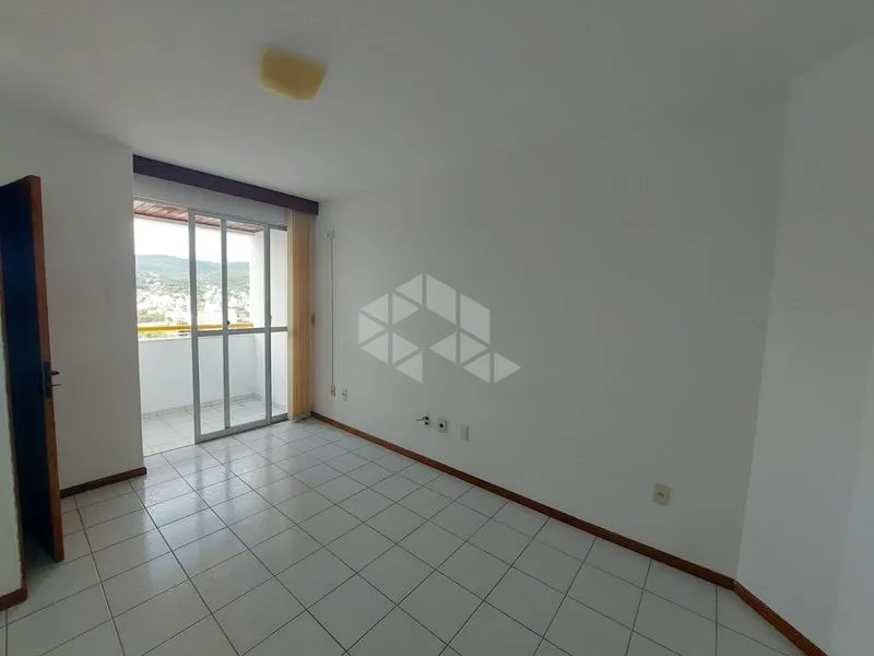 1-bedroom 47 m² apartment with a balcony — photo 4