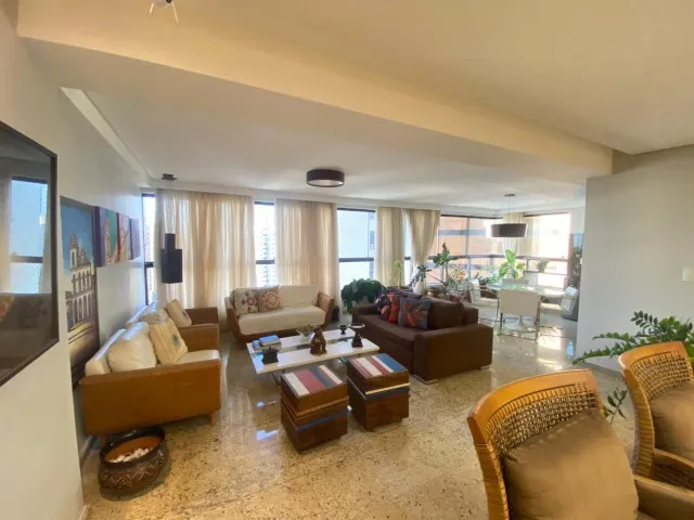 4-bedroom apartment with floor-to-ceiling windows — photo 3