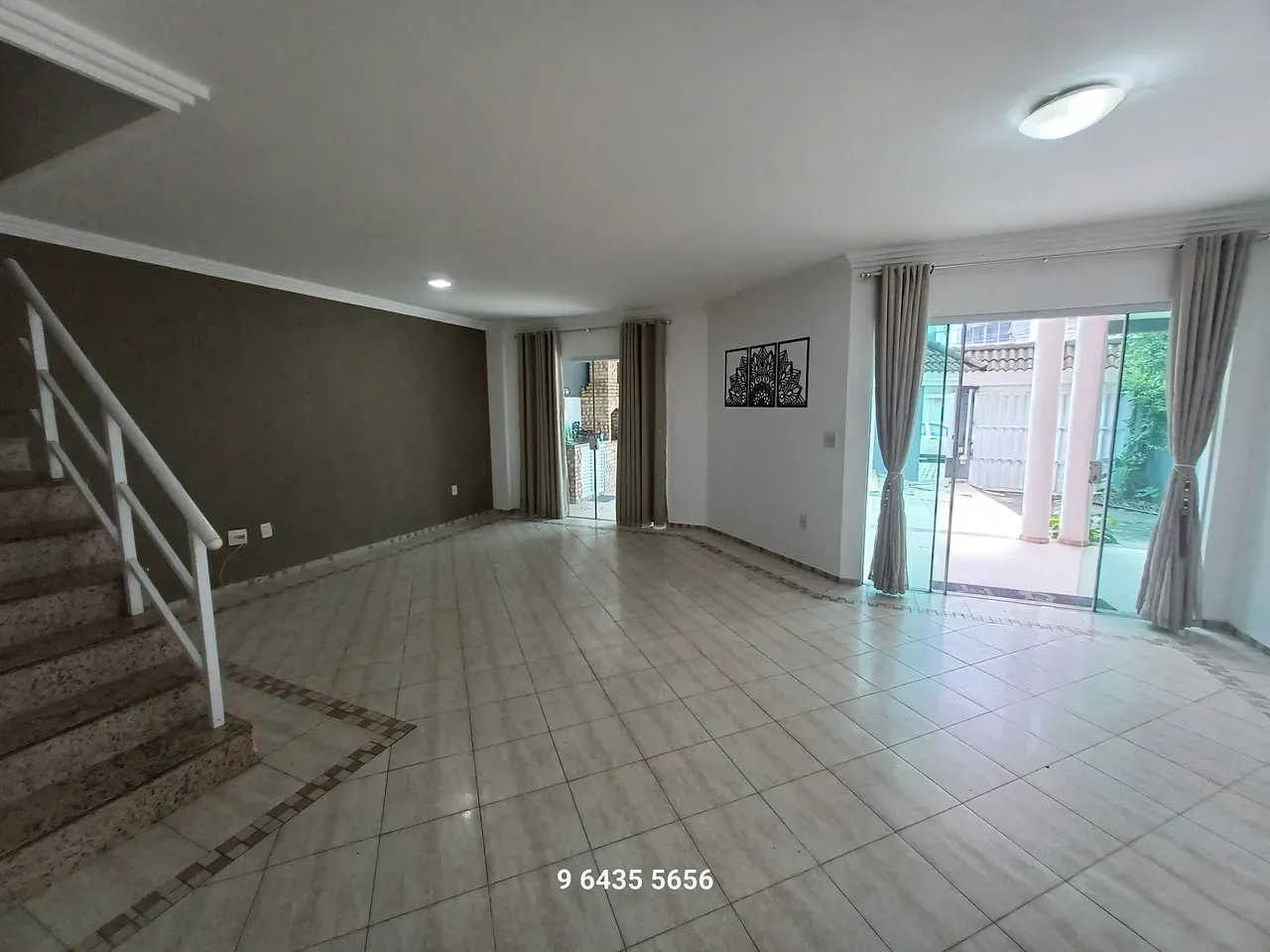 Casa, 220 m², com closet