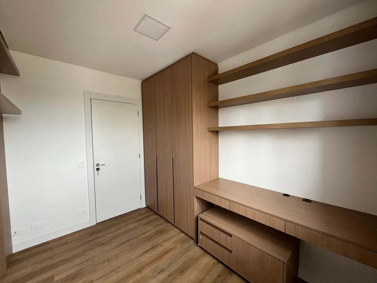 Apartment on the 7th floor with floor-to-ceiling windows — photo 16