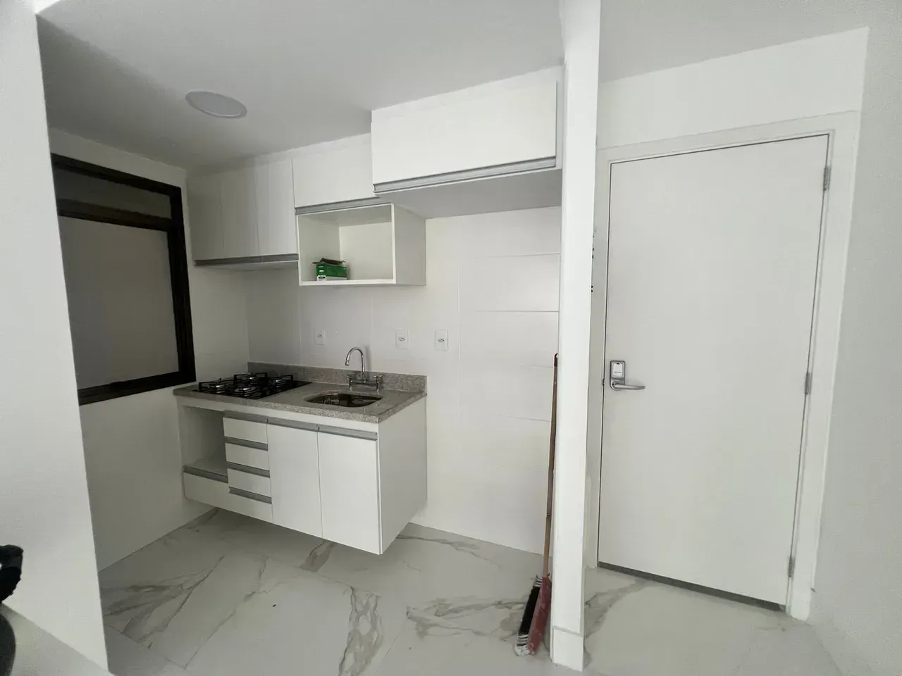 1-bedroom apartment with balcony and gas stove kitchen — photo 6