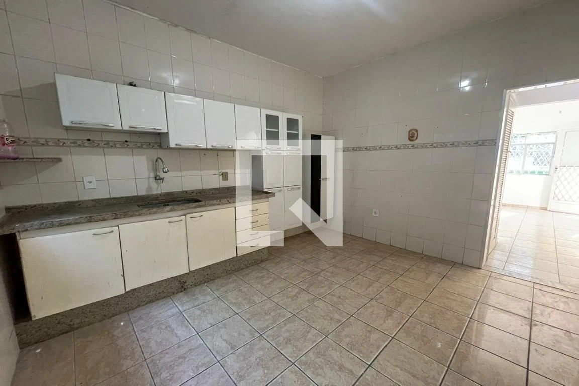 Casa para alugar com 4 quartos, varanda e quintal — photo 26