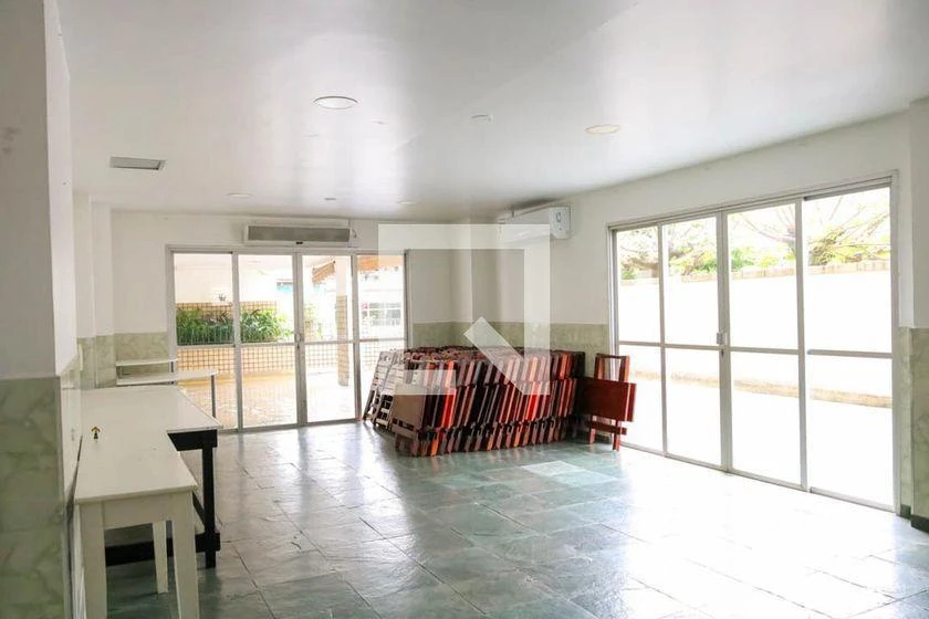 Furnished 2-bedroom apartment with 1 bathroom — photo 21