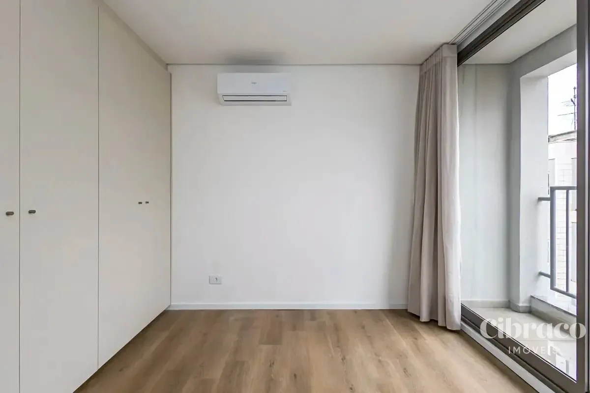 1-bedroom apartment with a balcony on the 4th floor — photo 2