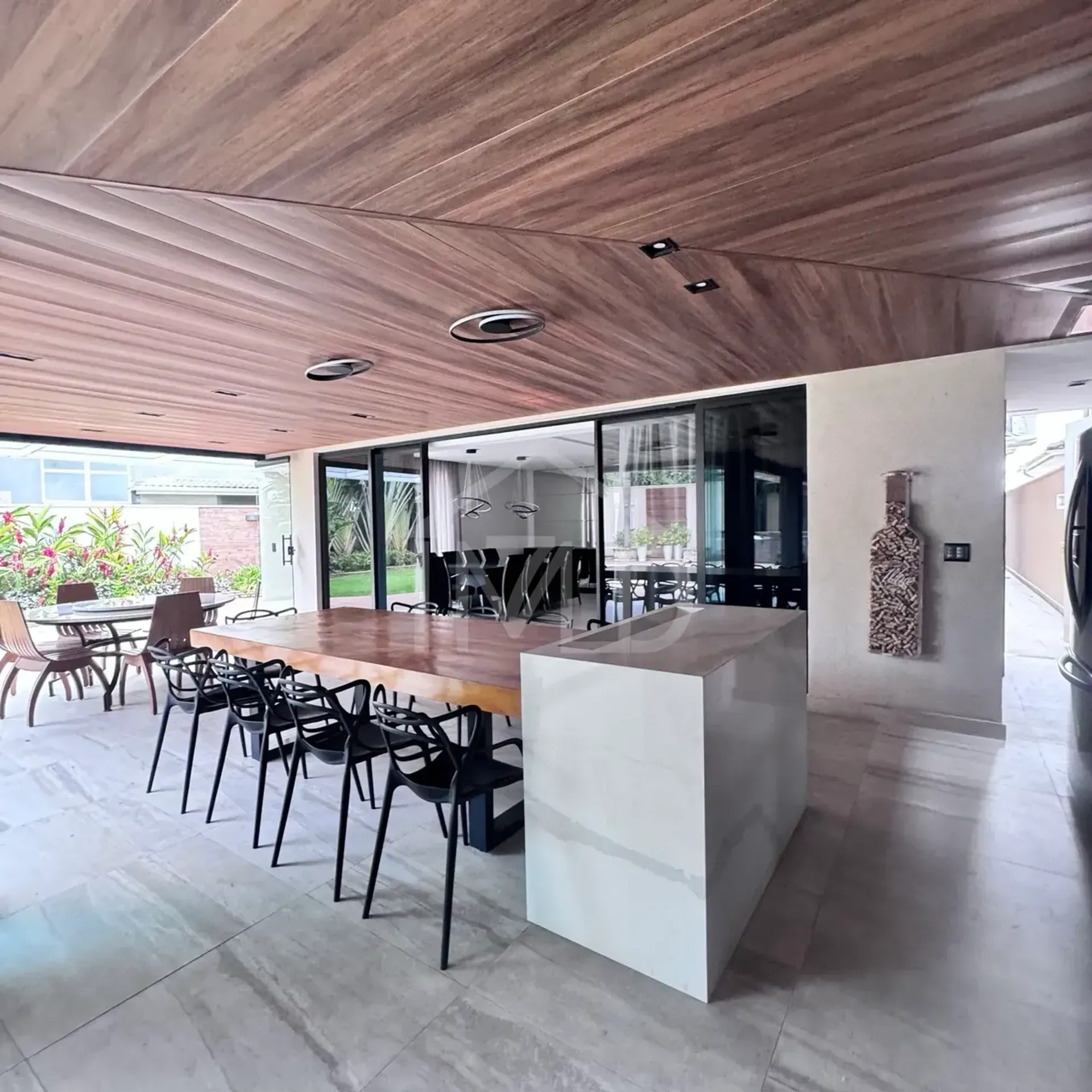 Furnished house with 4 bedrooms and 5 bathrooms, open kitchen — photo 38