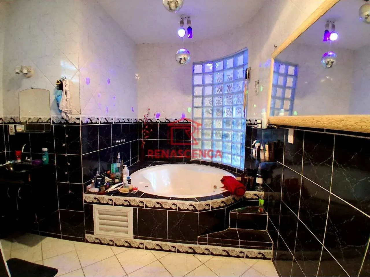 Casa mobiliada com área de piscina ao ar livre — photo 12