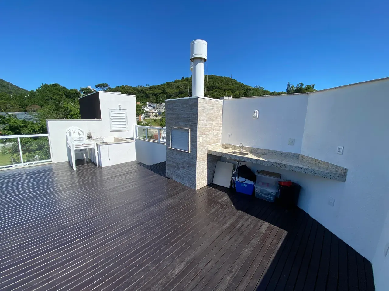 Floor-to-ceiling windows in a 3-bedroom house, 230 m² — photo 11