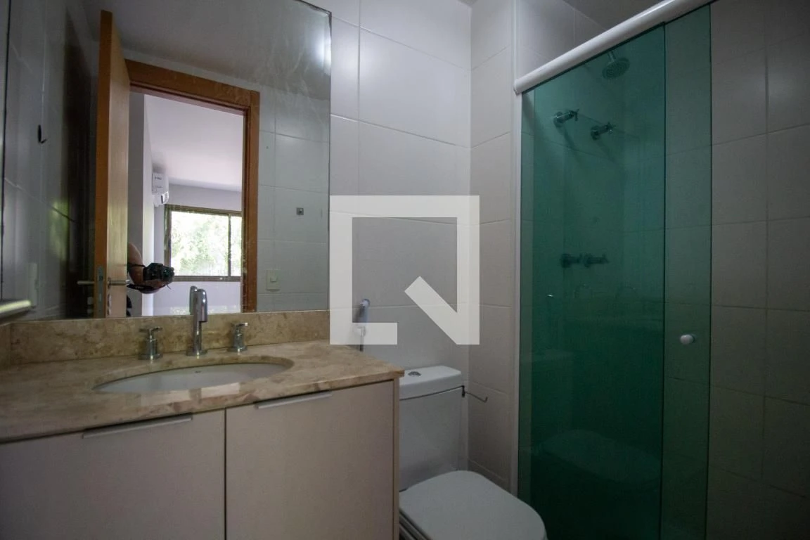 Rental apartment with 2 bedrooms and condo pool access — photo 8